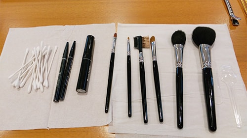 第18回 エンゼルメイク実践編 7 リップカラー ネイルカラー と 顔のエンゼルメイク用 物品の管理方法 ナース専科